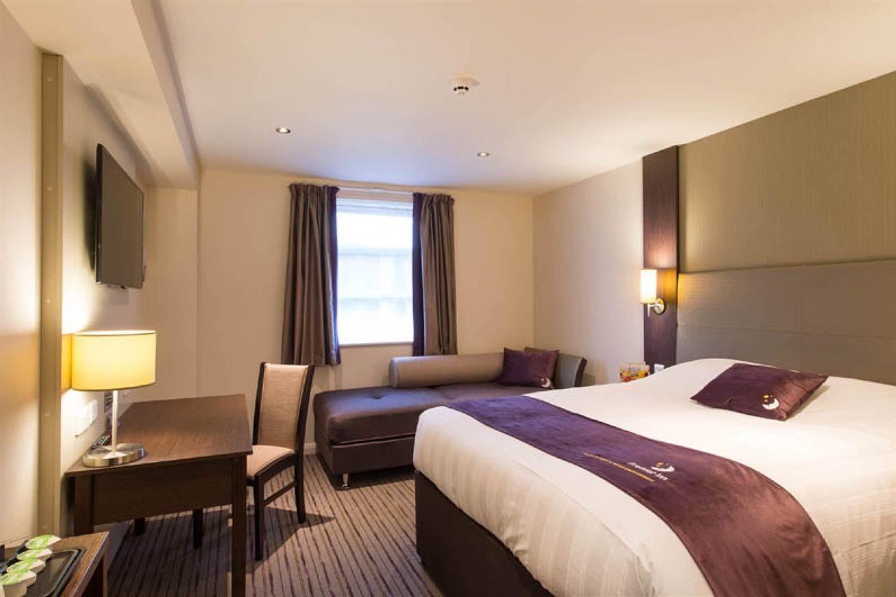 Premier Inn Newcastle City Centre Millennium Bridge Екстериор снимка