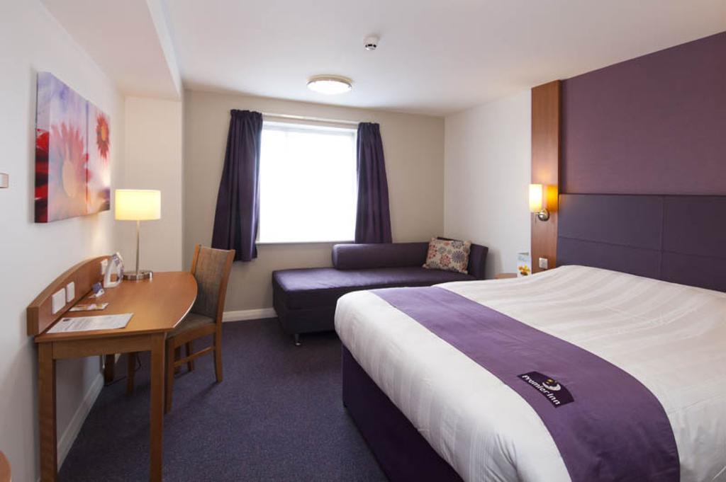 Premier Inn Newcastle City Centre Millennium Bridge Екстериор снимка