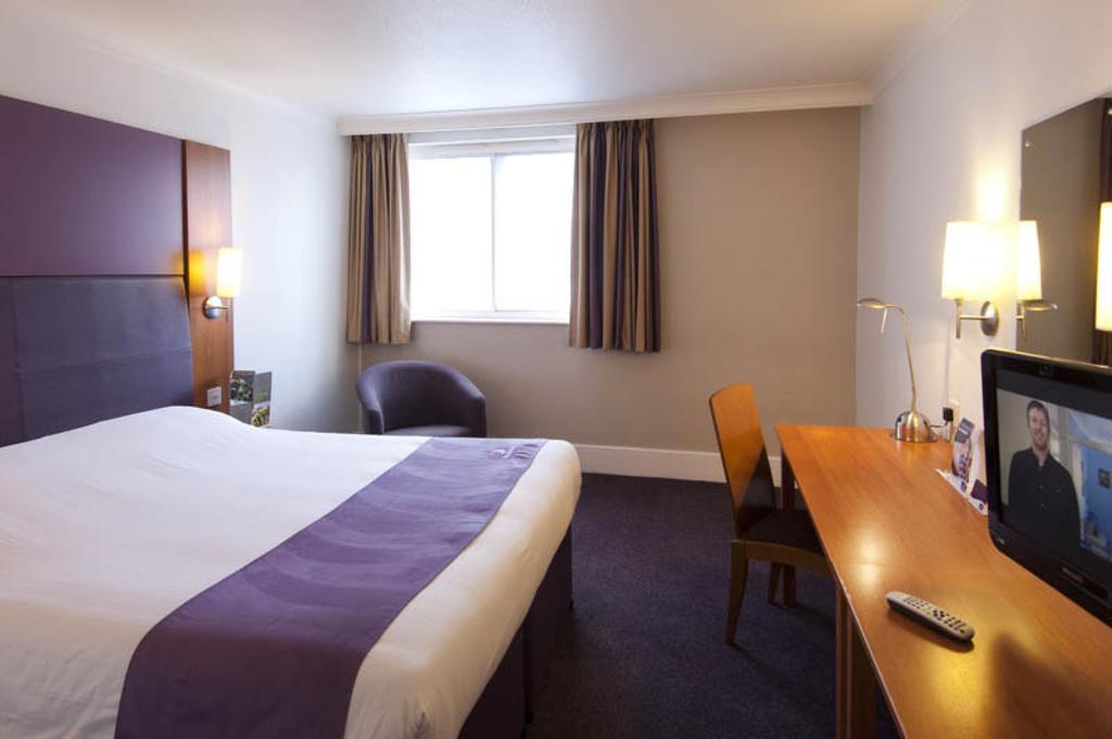 Premier Inn Newcastle City Centre Millennium Bridge Екстериор снимка