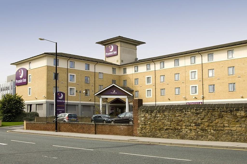Premier Inn Newcastle City Centre Millennium Bridge Екстериор снимка